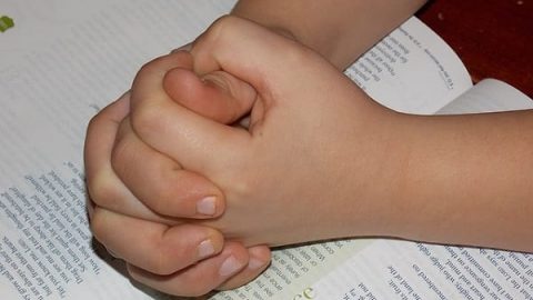 child-praying-hands