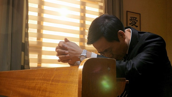 a man praying in church