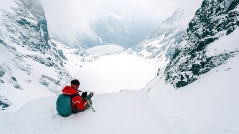 Mountaineer climbs Mount Everest